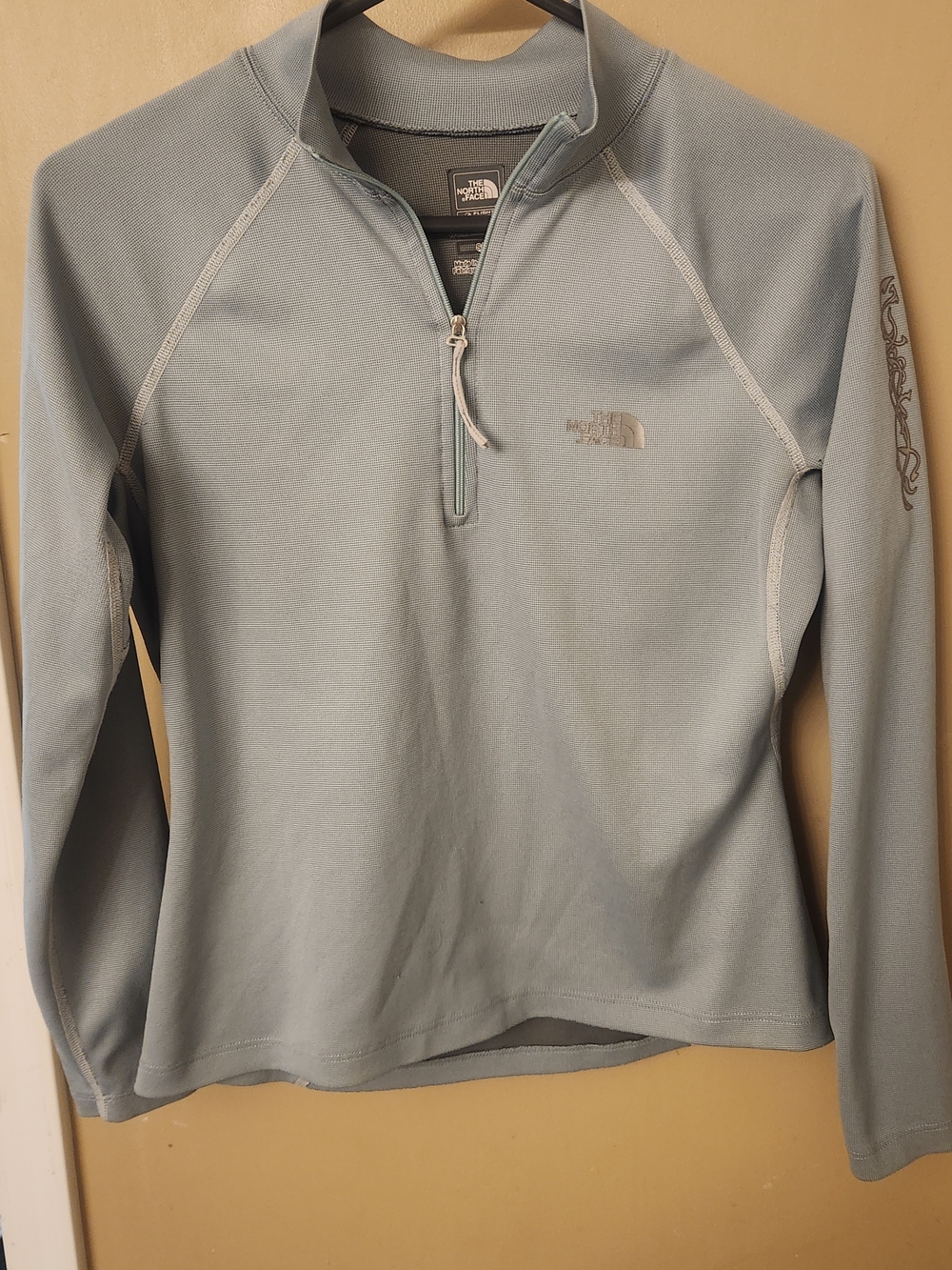 The North Face Women's Flight Series Light Blue Quarter-Zip Pullover